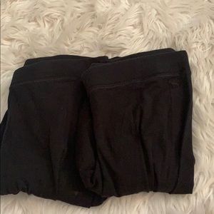 2 vs pink black leggings